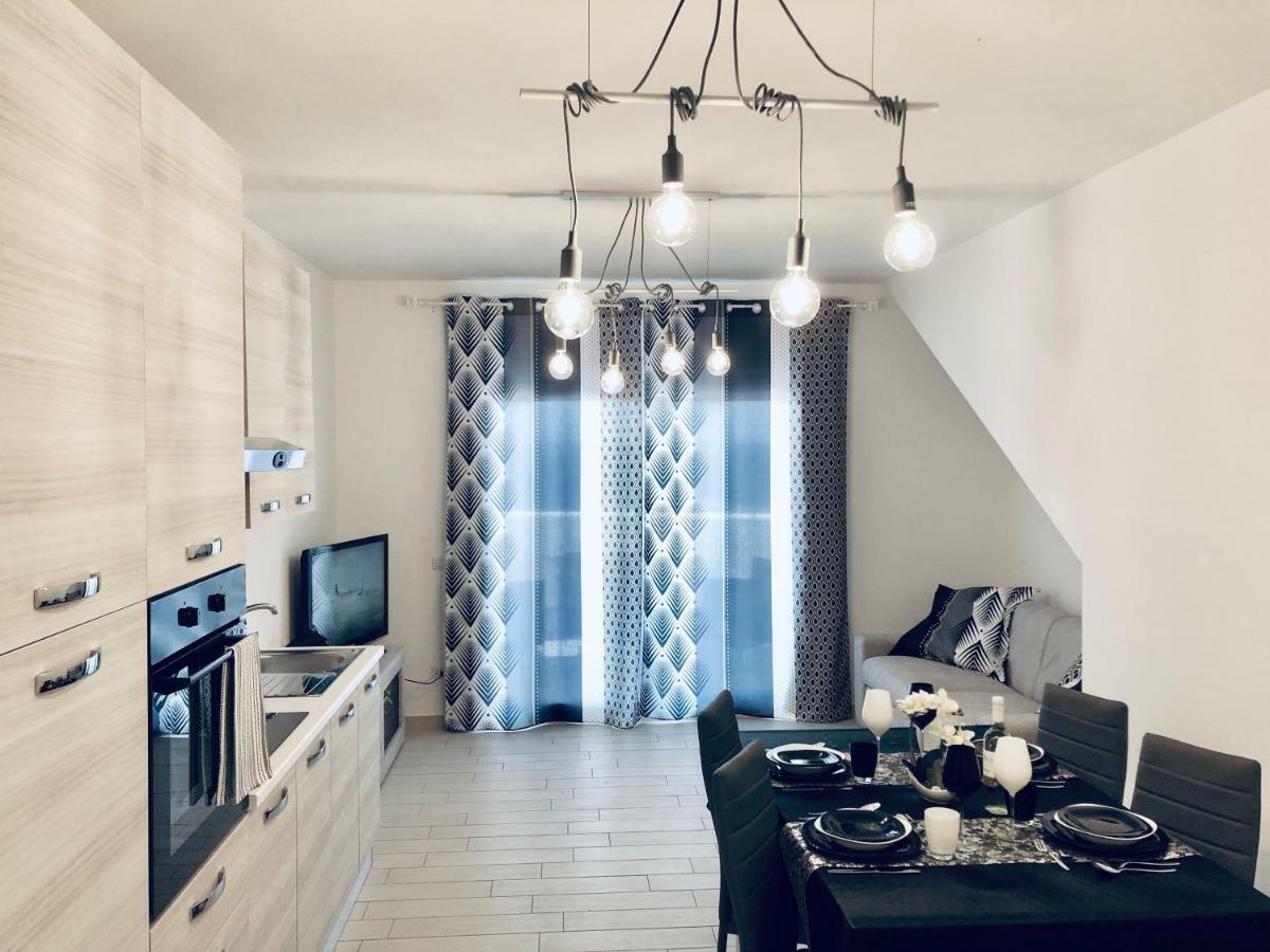 ヴァッレドーリアIl Tramonto Luxury Houseアパートメント エクステリア 写真